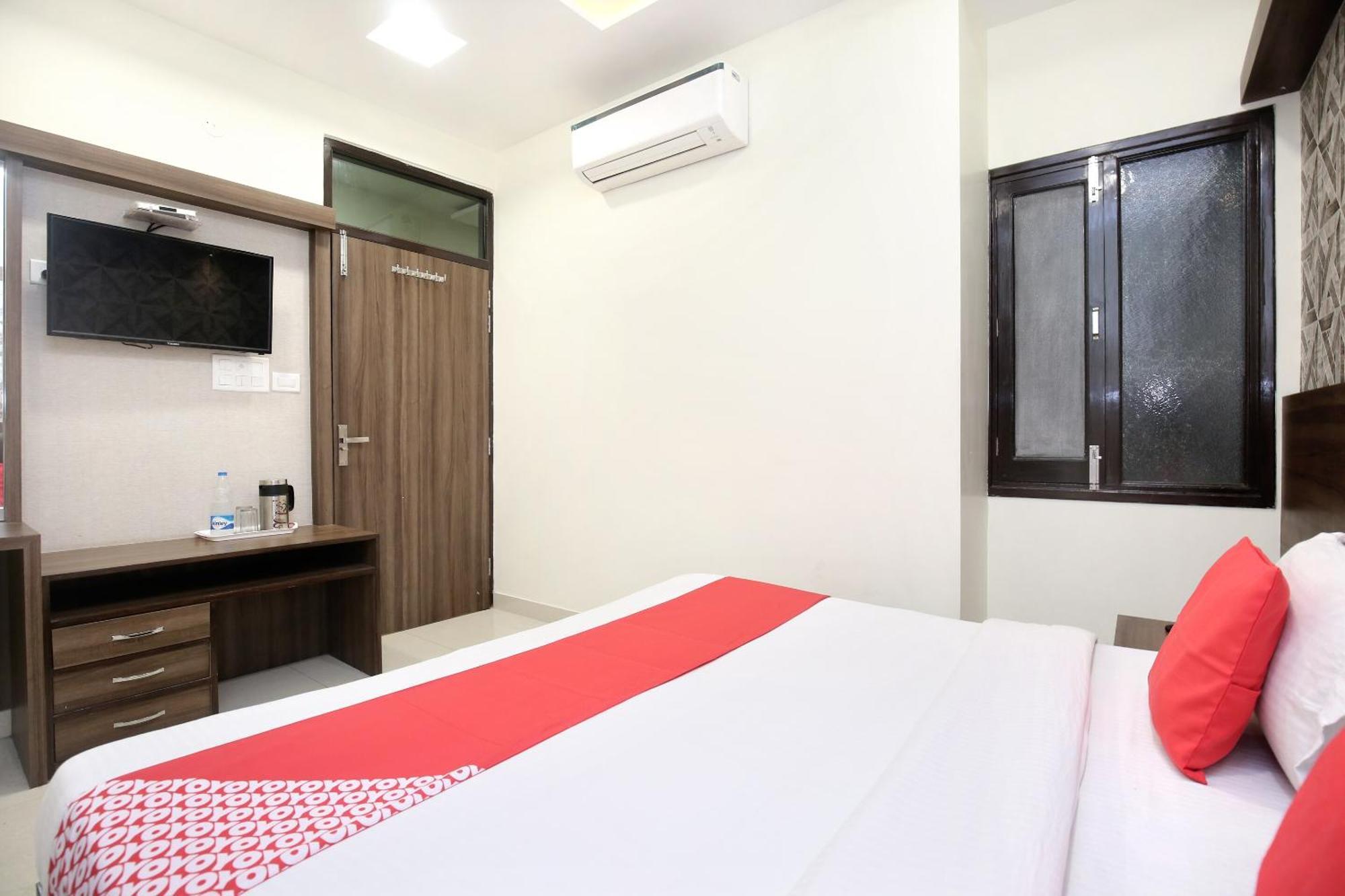 Oyo 17307 Hotel Kings Amritsar Eksteriør billede