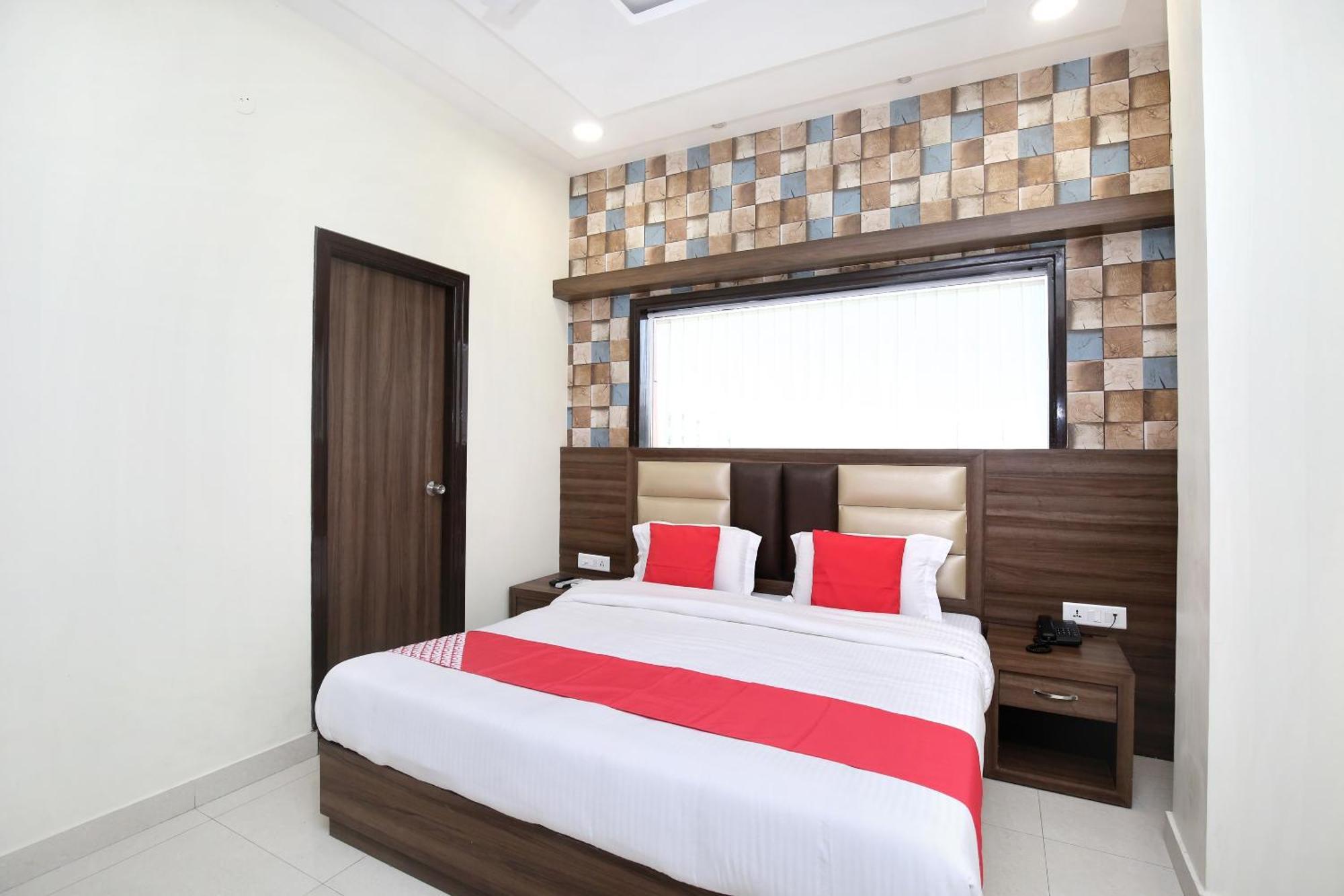 Oyo 17307 Hotel Kings Amritsar Eksteriør billede